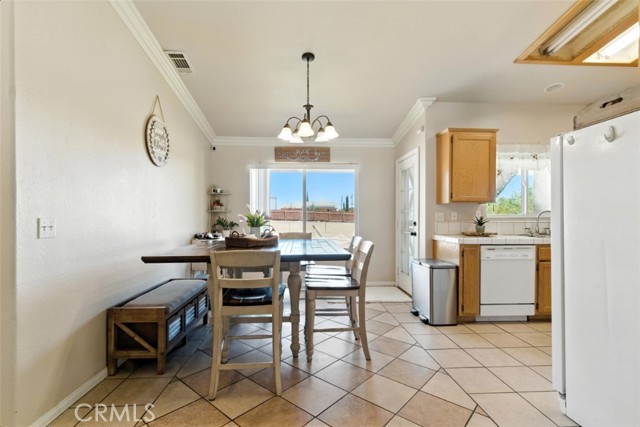 16662 Joshua Street, Hesperia CA: https://media.crmls.org/medias/80c1d18b-71b2-4fdd-8b58-29d1757a434e.jpg