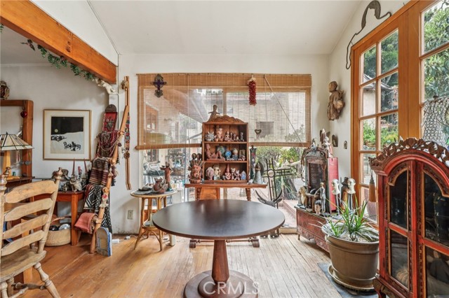 5603 Heatherdale Drive, Los Angeles CA: https://media.crmls.org/medias/80c31cbd-0ac9-4fd9-a5c1-d172b80128e2.jpg