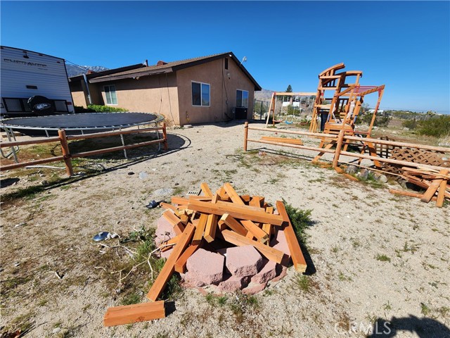 Detail Gallery Image 15 of 22 For 32598 Carnelian Rd, Lucerne Valley,  CA 92356 - 3 Beds | 2/1 Baths