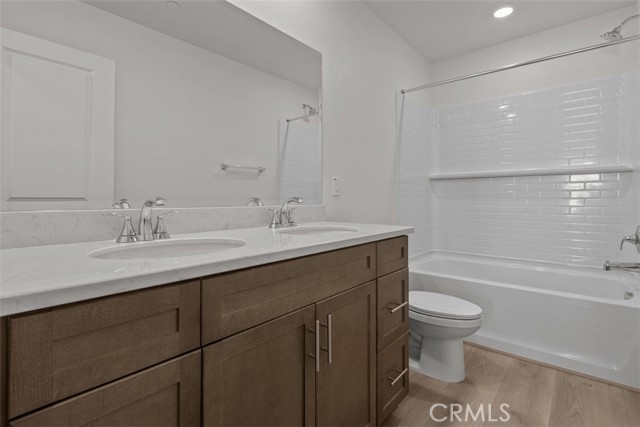 16017 E Preserve Loop, Chino CA: https://media.crmls.org/medias/80c3617c-5a8d-4f54-a1d4-7f3a0adf81ef.jpg