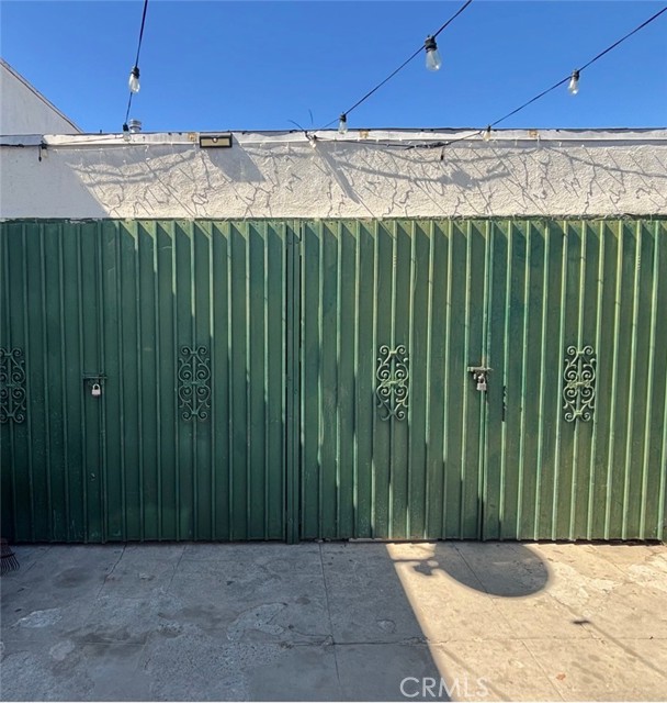 Detail Gallery Image 22 of 24 For 535 West 54th Street, Los Angeles,  CA 90037 - – Beds | – Baths