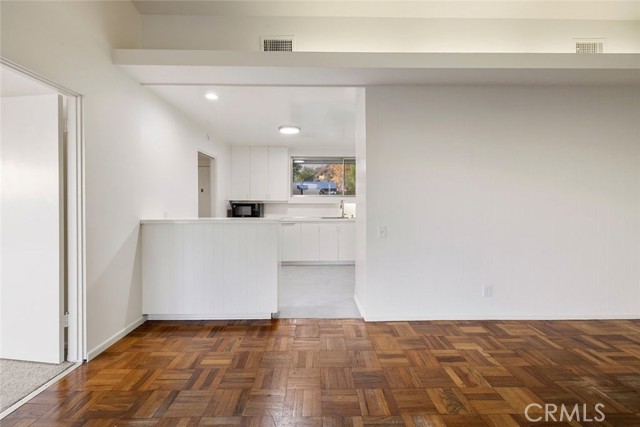 Detail Gallery Image 15 of 69 For 5260 Gould Ave, La Canada Flintridge,  CA 91011 - 3 Beds | 3 Baths