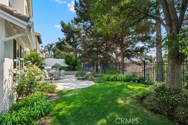 26112 Calle Cresta, Mission Viejo CA: https://media.crmls.org/medias/80c41115-666b-4da9-9303-1210f1414cdb.jpg