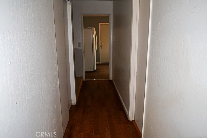 https://media.crmls.org/medias/80c67bd8-02f6-41cb-81f3-47c0eeede755.jpg?preset=X-Large