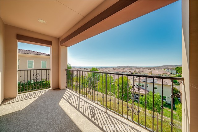 17 Calliope, Lake Forest CA: https://media.crmls.org/medias/80c7532c-f33a-4d15-ab81-bbce26c8c1c7.jpg