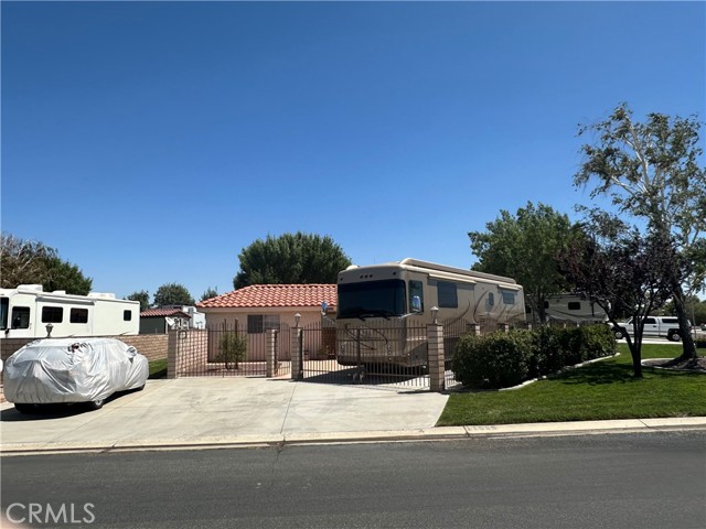 Detail Gallery Image 2 of 36 For 11555 Wedgewood Dr, Apple Valley,  CA 92308 - – Beds | – Baths