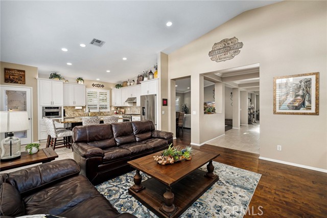 Detail Gallery Image 14 of 48 For 1784 Pinnacle, Upland,  CA 91784 - 3 Beds | 2/1 Baths