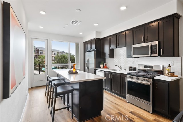 Detail Gallery Image 10 of 29 For 31 Bigsby Dr, Stanton,  CA 90680 - 3 Beds | 3 Baths