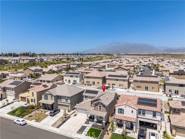 Detail Gallery Image 16 of 36 For 554 Cumberland Rd, Rialto,  CA 92377 - 4 Beds | 3 Baths