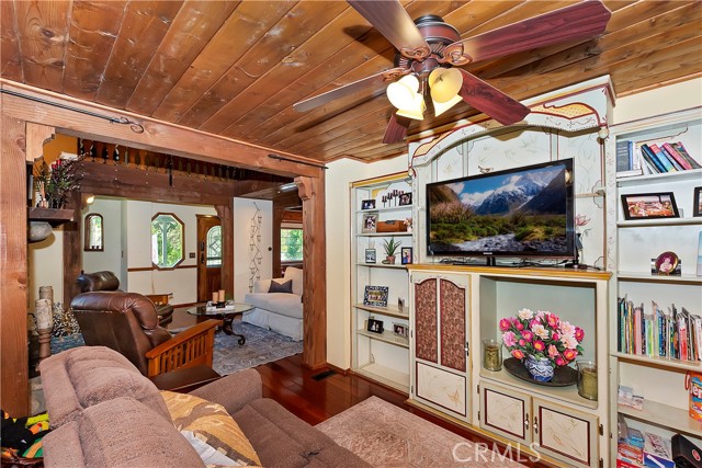 Detail Gallery Image 34 of 56 For 23280 Brookside Rd, Crestline,  CA 92325 - 3 Beds | 3/1 Baths