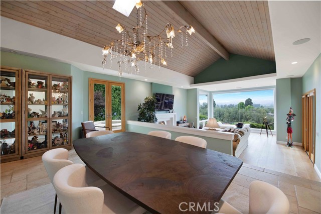 1525 Ramona Drive, Camarillo CA: https://media.crmls.org/medias/80c8e3d8-2e11-4be0-909e-2bcd1d911c2a.jpg