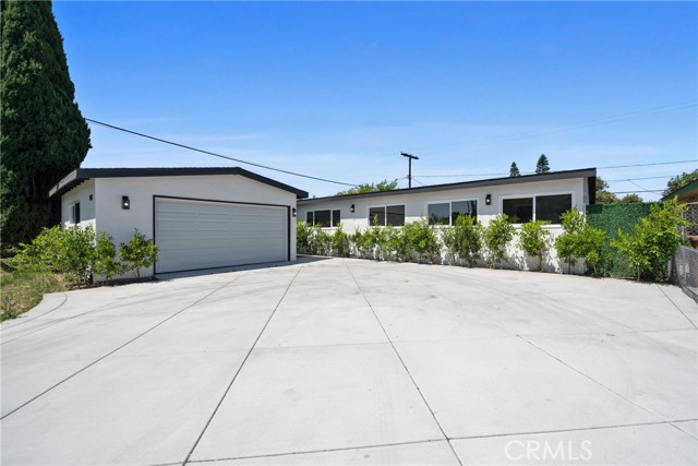 837 S Magnolia Avenue, Anaheim CA: https://media.crmls.org/medias/80c97ef8-23cc-4efa-a4bc-5e945403eb60.jpg