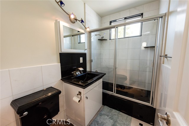 Detail Gallery Image 29 of 33 For 2007 W 180th Pl, Torrance,  CA 90504 - 4 Beds | 3 Baths