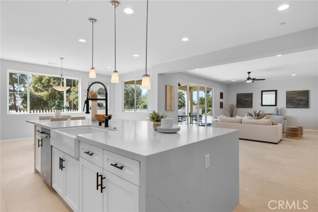 Detail Gallery Image 31 of 54 For 5612 Levanto St, Bakersfield,  CA 93306 - 4 Beds | 3 Baths