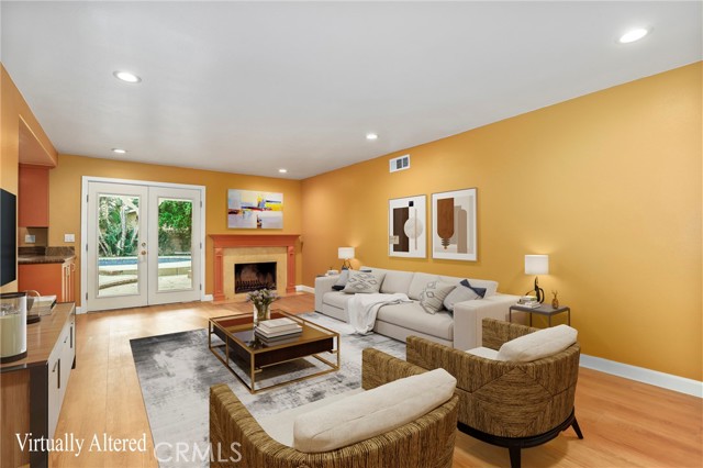 Detail Gallery Image 2 of 43 For 11001 Limerick Ave, Chatsworth,  CA 91311 - 4 Beds | 2/1 Baths