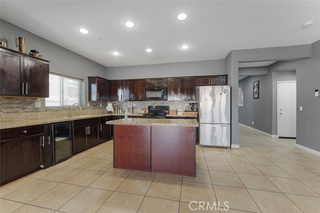 26833 Calico Court, Winchester CA: https://media.crmls.org/medias/80cc3586-7fe0-4066-bf09-3bece3f3c94f.jpg