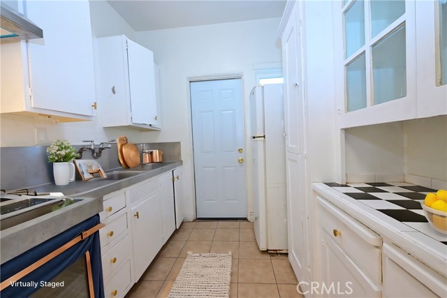 902 S Marengo Avenue, Pasadena CA: https://media.crmls.org/medias/80cc6f6f-0cd2-4538-aa13-549c49d8e4bd.jpg