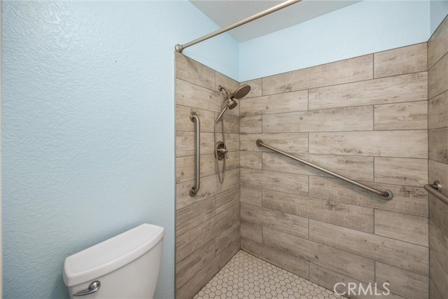 242 E Fern Ave, Redlands CA: https://media.crmls.org/medias/80ccbcf9-b57e-4b8b-9a64-86fca324bddf.jpg
