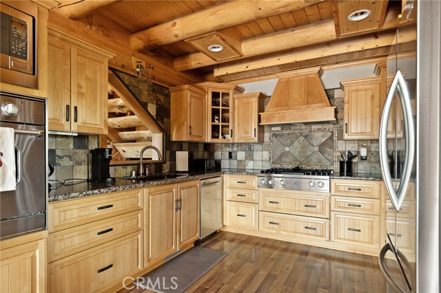27492 Cedarwood Court, Lake Arrowhead CA: https://media.crmls.org/medias/80ccca25-2e89-4b39-93e4-f42f5eefbe59.jpg