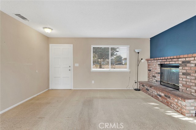 Detail Gallery Image 3 of 38 For 7859 Victor Ave, Hesperia,  CA 92345 - 3 Beds | 2 Baths