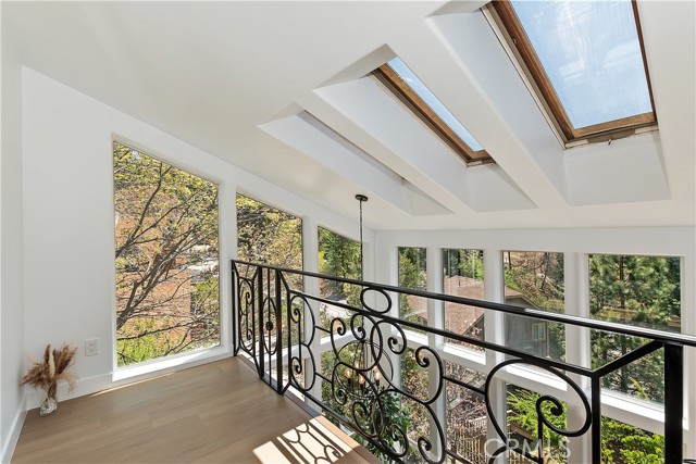 Detail Gallery Image 31 of 59 For 27757 North Bay Rd, Lake Arrowhead,  CA 92352 - 4 Beds | 3 Baths