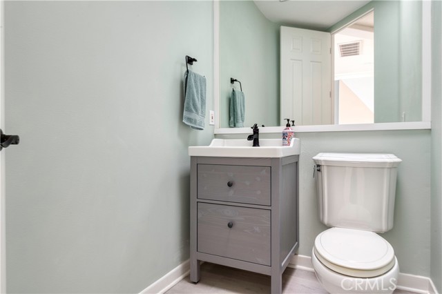 Detail Gallery Image 29 of 57 For 627 N Lucia Ave #B,  Redondo Beach,  CA 90277 - 4 Beds | 3/1 Baths