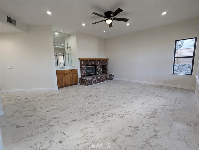 Detail Gallery Image 17 of 66 For 42057 Parkmont Dr, Quartz Hill,  CA 93536 - 5 Beds | 3 Baths