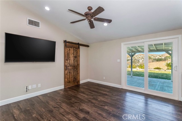 Detail Gallery Image 15 of 42 For 18711 Nadal St, Canyon Country,  CA 91351 - 3 Beds | 2 Baths