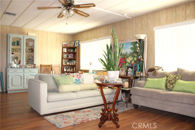 Detail Gallery Image 3 of 3 For 1550 San Marcos, Hemet,  CA 92544 - 2 Beds | 2 Baths