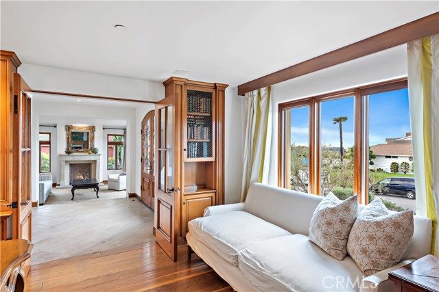 Detail Gallery Image 22 of 47 For 206 Driftwood Rd, Corona Del Mar,  CA 92625 - 4 Beds | 5/1 Baths