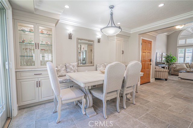 Detail Gallery Image 12 of 65 For 20019 Nutcracker Ct, Canyon Country,  CA 91351 - 4 Beds | 2/1 Baths