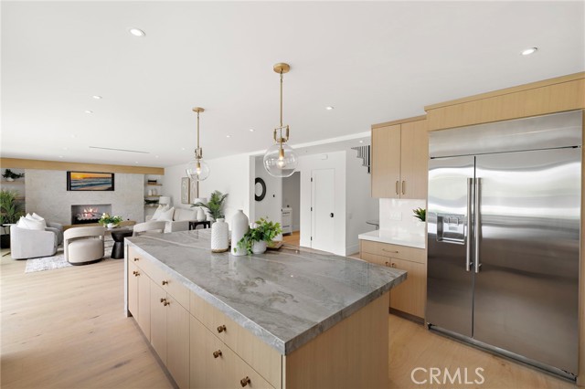 Detail Gallery Image 14 of 44 For 6 Monterey Cir, Corona Del Mar,  CA 92625 - 6 Beds | 4 Baths