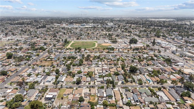908 W 132nd Street, Compton CA: https://media.crmls.org/medias/80cf3d87-2c79-4396-903d-69438e8cac59.jpg