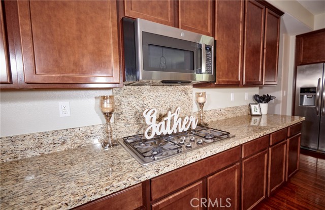 Detail Gallery Image 11 of 66 For 4049 Running Oak Ln, San Bernardino,  CA 92407 - 7 Beds | 3/1 Baths