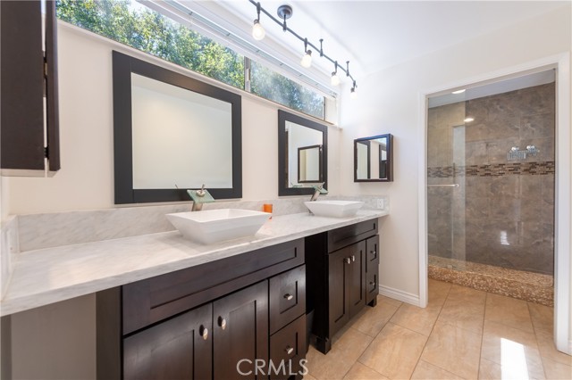 8665 Valley Circle Boulevard, West Hills CA: https://media.crmls.org/medias/80d02290-0e68-4535-be40-876ab9237390.jpg
