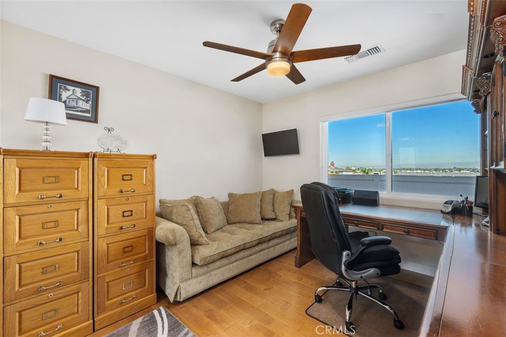 MLS #OC25259647 image #18