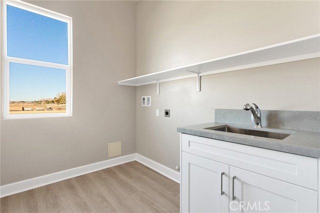 12980 Davona Dale Road, Apple Valley CA: https://media.crmls.org/medias/80d1988e-4892-4b44-aa97-68badf1d4251.jpg