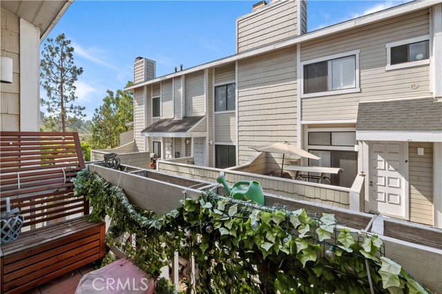 Detail Gallery Image 21 of 31 For 4652 Don Lorenzo #B,  Los Angeles,  CA 90008 - 3 Beds | 3 Baths