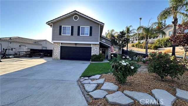 Detail Gallery Image 1 of 1 For 29545 Longhorn Dr, Canyon Lake,  CA 92587 - 4 Beds | 2/1 Baths