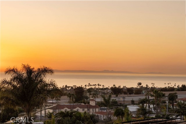 Detail Gallery Image 5 of 51 For 126 Avenida Trieste, San Clemente,  CA 92672 - 4 Beds | 4/1 Baths