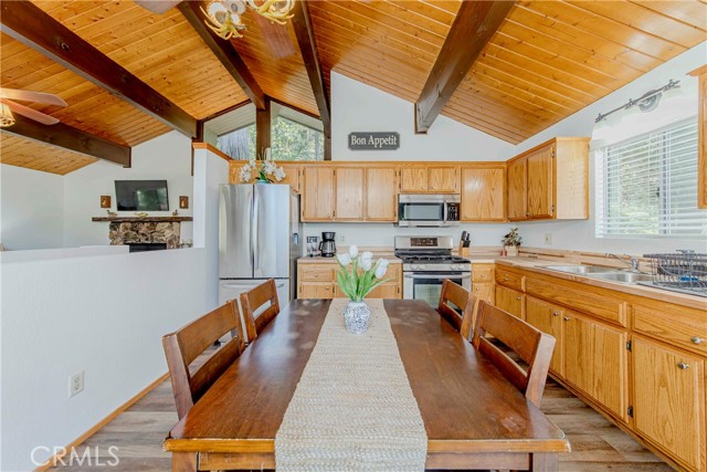 Detail Gallery Image 38 of 46 For 828 Fern Dr, Crestline,  CA 92325 - 2 Beds | 1/1 Baths