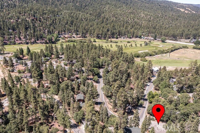 893 Silver Tip Drive, Big Bear CA: https://media.crmls.org/medias/80d3a503-58b4-4e66-a507-4eb4908d3aee.jpg