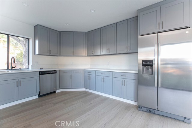 Detail Gallery Image 16 of 44 For 11444 Odessa Ave, Granada Hills,  CA 91344 - 4 Beds | 2 Baths
