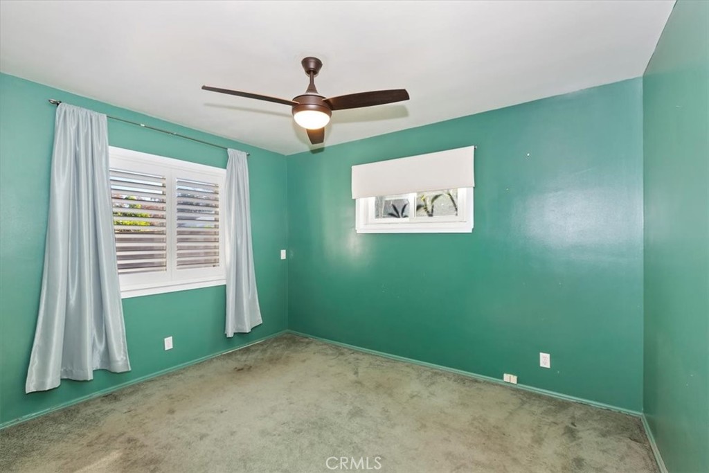 https://media.crmls.org/medias/80d5486f-13c1-44d5-86f5-3e1bc1cfa71c.jpg?preset=X-Large
