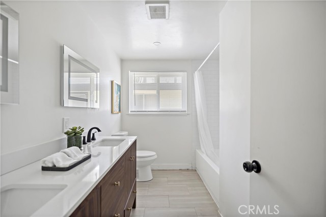 Detail Gallery Image 10 of 15 For 445 W Rowland St, Covina,  CA 91723 - 4 Beds | 3 Baths
