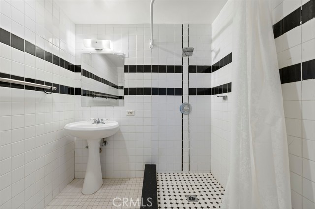 Detail Gallery Image 31 of 39 For 65 Grace Terrace, Pasadena,  CA 91105 - 3 Beds | 2 Baths