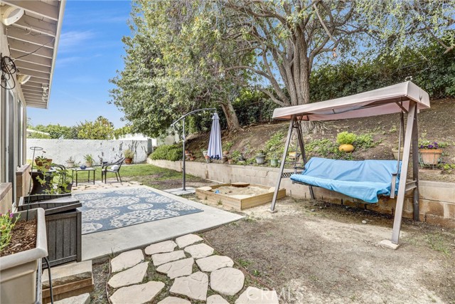 7007 Pomelo Drive, West Hills CA: https://media.crmls.org/medias/80d78225-27cf-4d18-b2b6-8fe354aa3c27.jpg