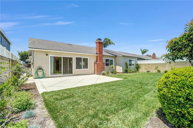 17232 Golden View Lane, Huntington Beach CA: https://media.crmls.org/medias/80d7a569-b5a5-48bb-aac6-461346b5bd63.jpg