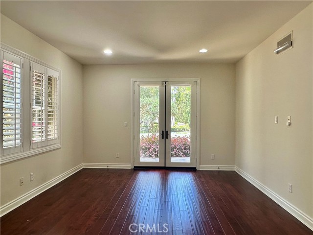 50 Winding Way, Irvine CA: https://media.crmls.org/medias/80d818bb-ac8c-4784-82c2-065554da3313.jpg