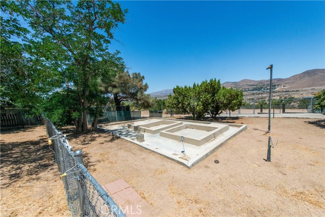 1125 Bulla Vista Road, Acton CA: https://media.crmls.org/medias/80d91fd7-4842-442b-9ed7-c61a03af8114.jpg